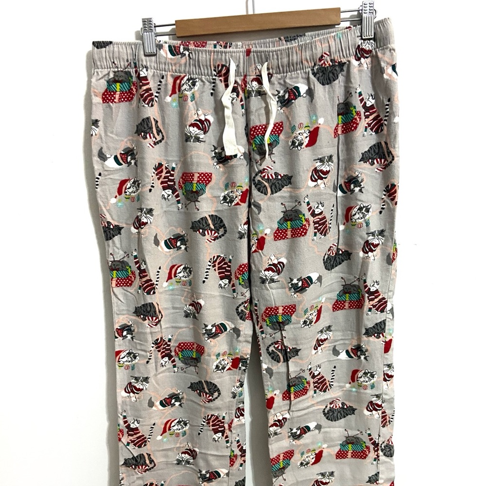 🎄🎁OldNavy Flannel Christmas Cat Pajamas🎁🎄